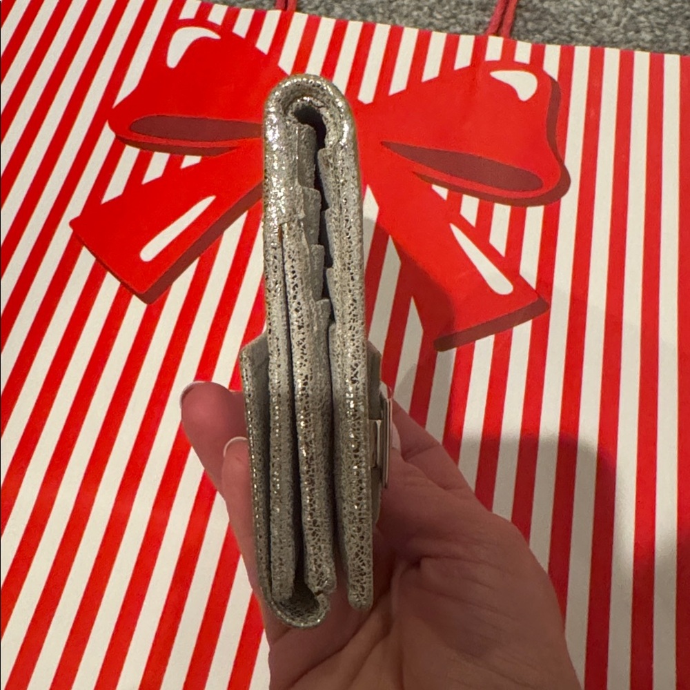 Fendi Silver and White Wallet - Picture 4 of 8